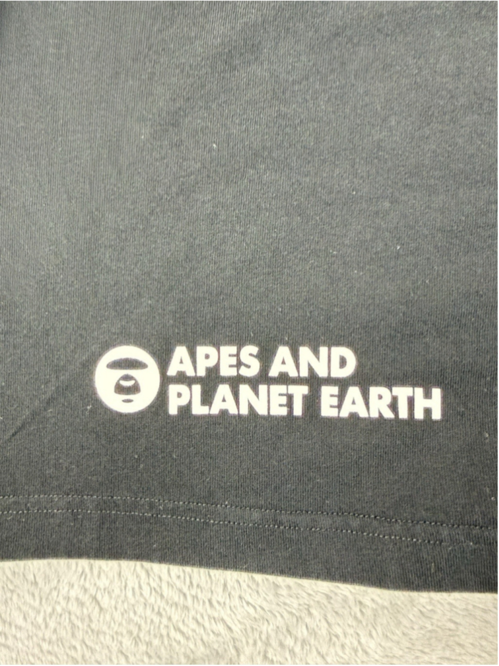 Aaper By A Bathing Ape Men's Size M Cartoon Graphic Apes And Planet Earth Shirt - Picture 10 of 13